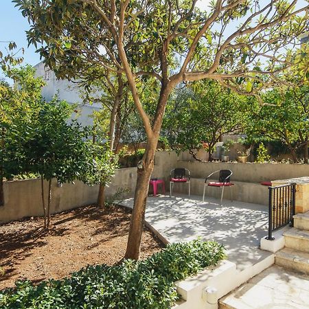 Villa Bua - Beautiful Seafront Apartments تروغير المظهر الخارجي الصورة