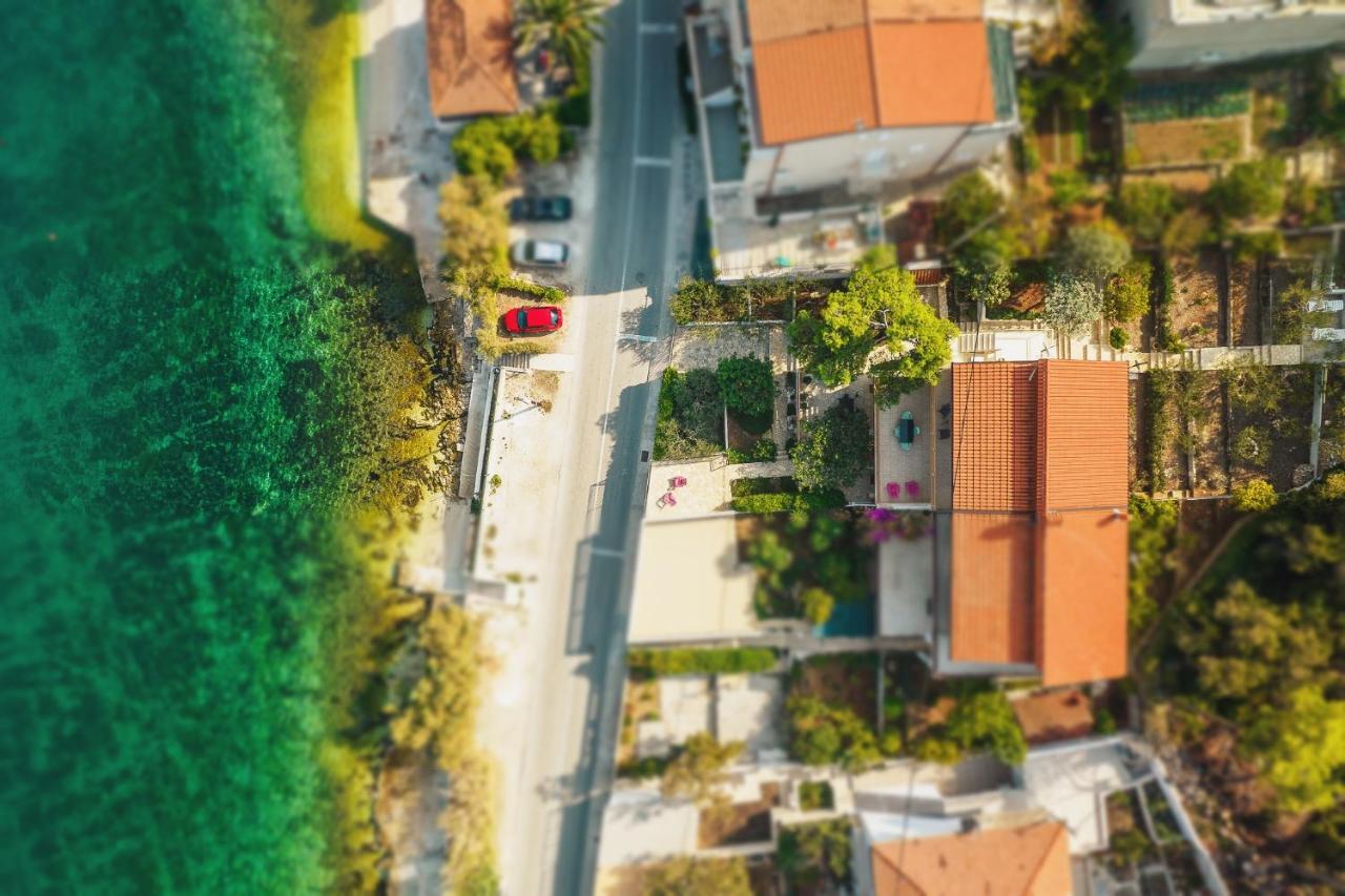 Villa Bua - Beautiful Seafront Apartments تروغير المظهر الخارجي الصورة