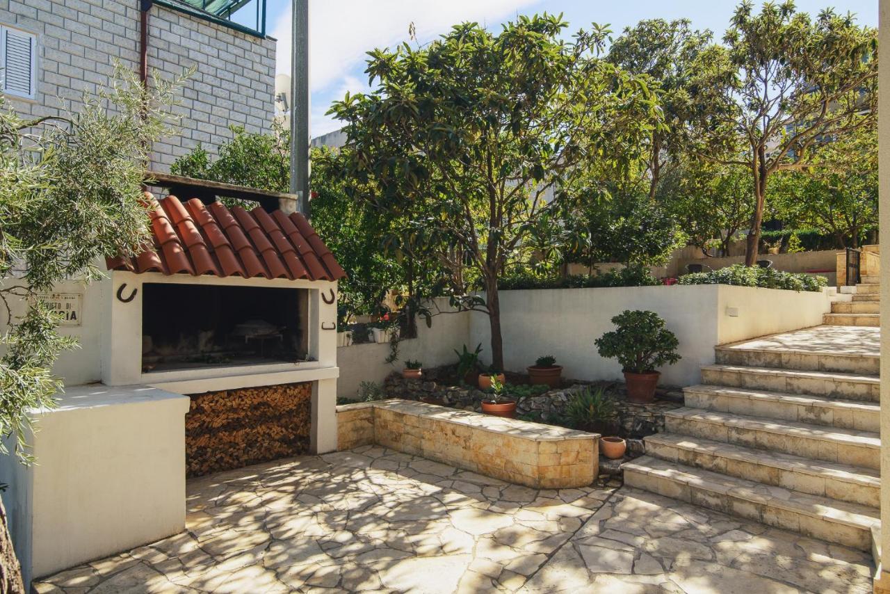 Villa Bua - Beautiful Seafront Apartments تروغير المظهر الخارجي الصورة