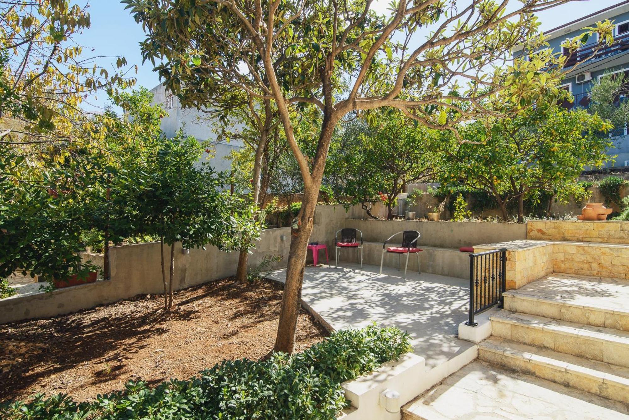 Villa Bua - Beautiful Seafront Apartments تروغير المظهر الخارجي الصورة