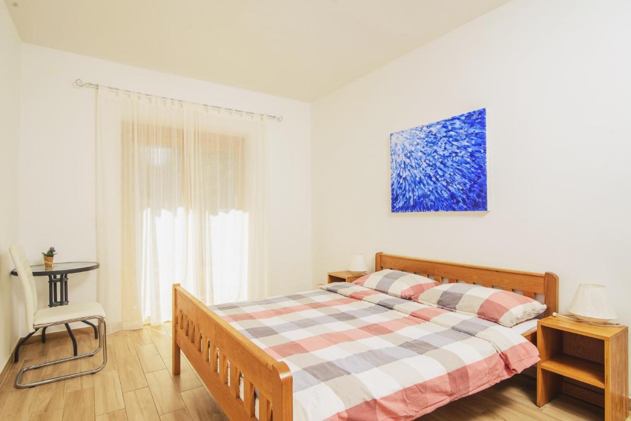 Villa Bua - Beautiful Seafront Apartments تروغير المظهر الخارجي الصورة