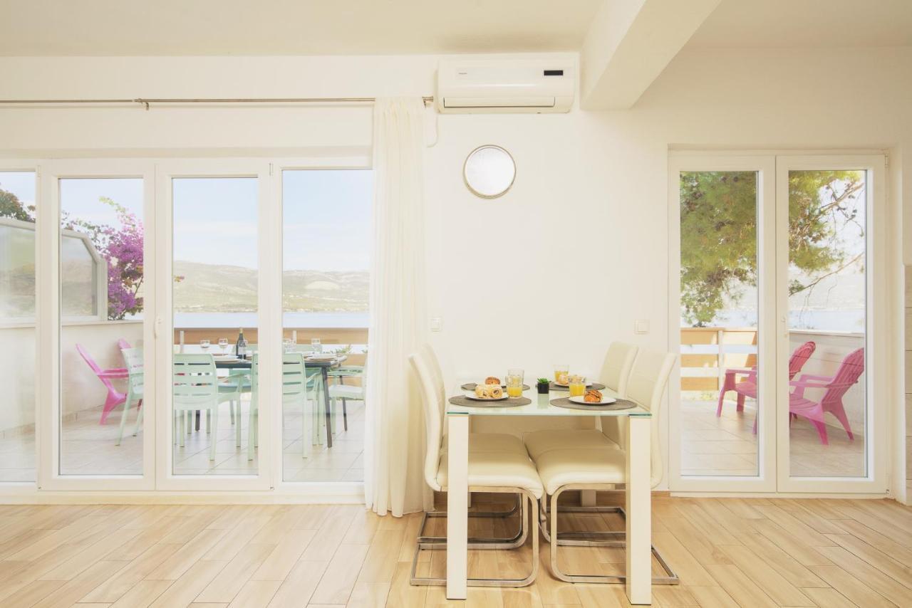 Villa Bua - Beautiful Seafront Apartments تروغير المظهر الخارجي الصورة